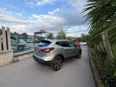 Nissan Qashqai 1.3 DIG-T 140 CV Tekna (4)