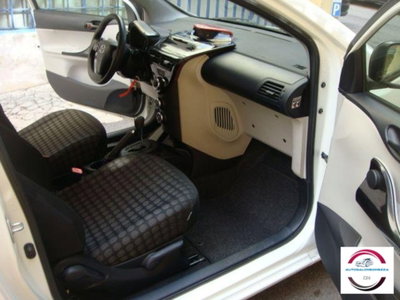 Toyota iQ 1.0 CVT Trend (11)