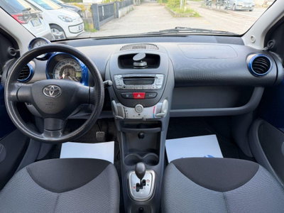 Toyota Aygo 1.0 12V VVT-i 5 porte Blue (11)