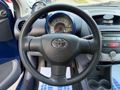 Toyota Aygo 1.0 12V VVT-i 5 porte Blue (12)