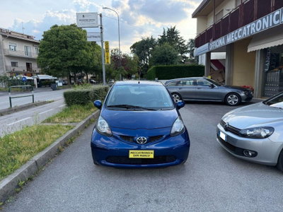 Toyota Aygo 1.0 12V VVT-i 5 porte Blue (2)