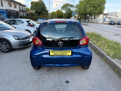 Toyota Aygo 1.0 12V VVT-i 5 porte Blue (5)