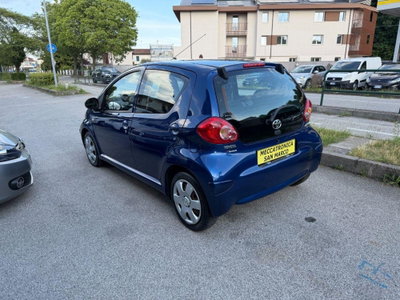 Toyota Aygo 1.0 12V VVT-i 5 porte Blue (6)