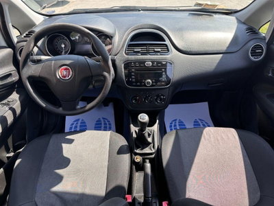 Fiat Punto 1.3 MJT II 75 CV 5 porte Street (11)