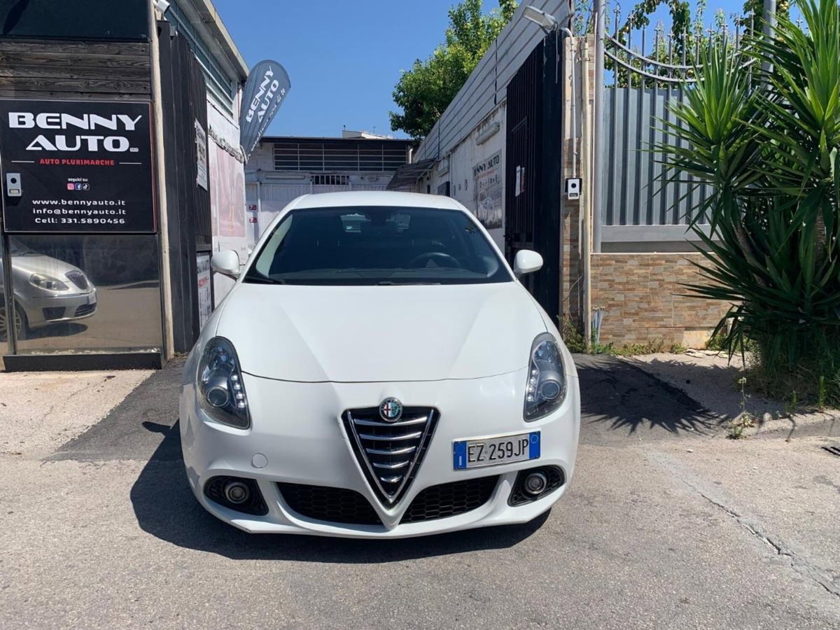 Alfa Romeo Giulietta 1.6 JTDm-2 Distinctive