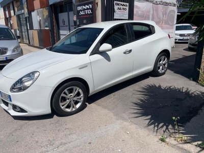 Alfa Romeo Giulietta 1.6 JTDm-2 Distinctive (2)