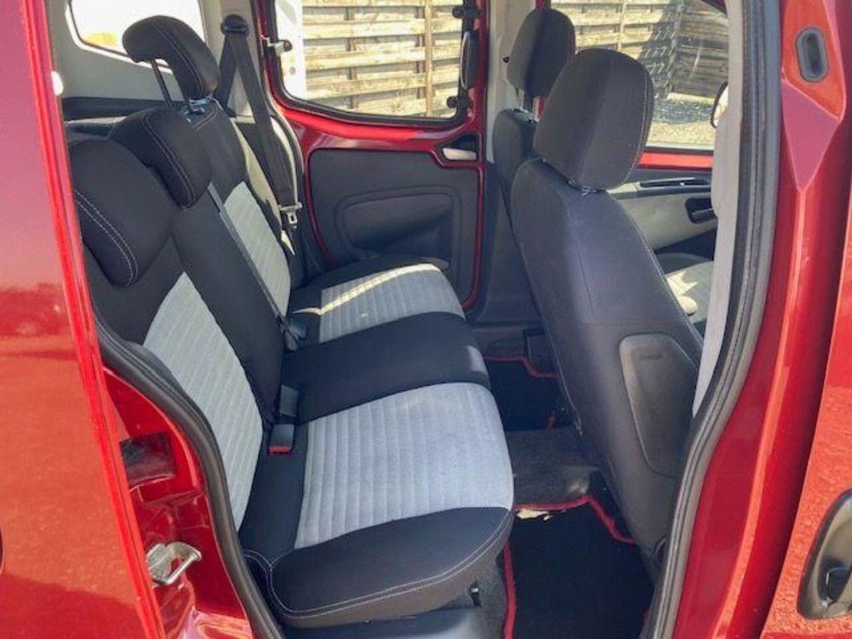 Fiat Qubo 1.4 8V 73 CV Dynamic (11)