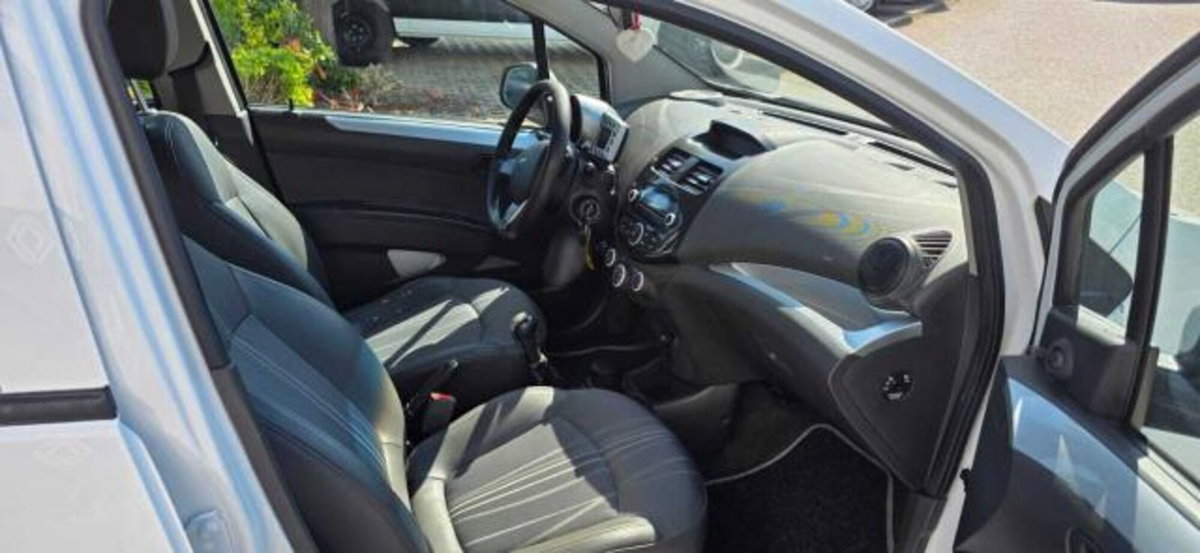 Chevrolet Spark 1.0 (10)