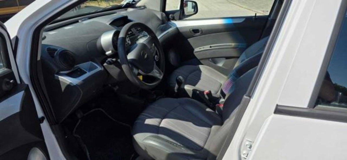 Chevrolet Spark 1.0 (12)