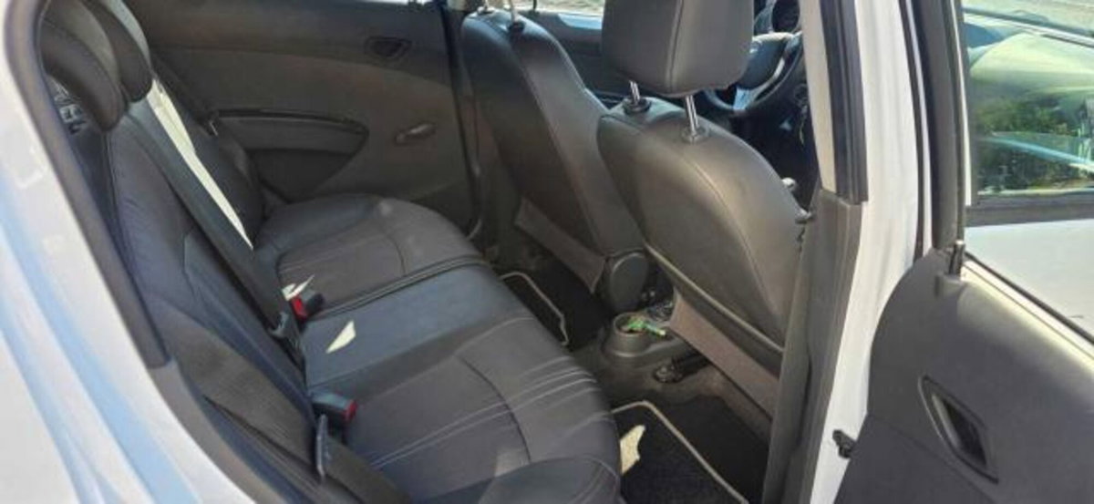 Chevrolet Spark 1.0 (5)