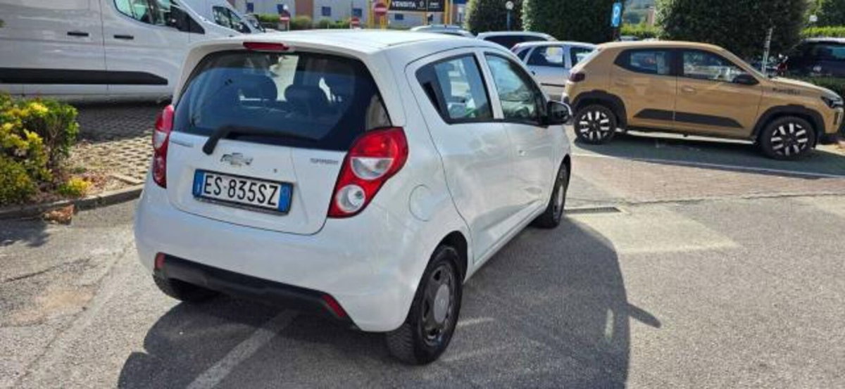Chevrolet Spark 1.0 (8)