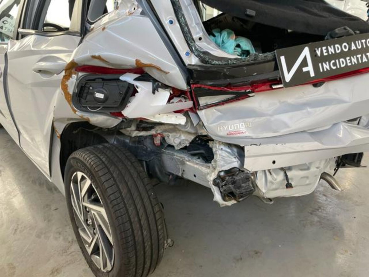 Hyundai i20 1.2 mpi Connectline mt (10)