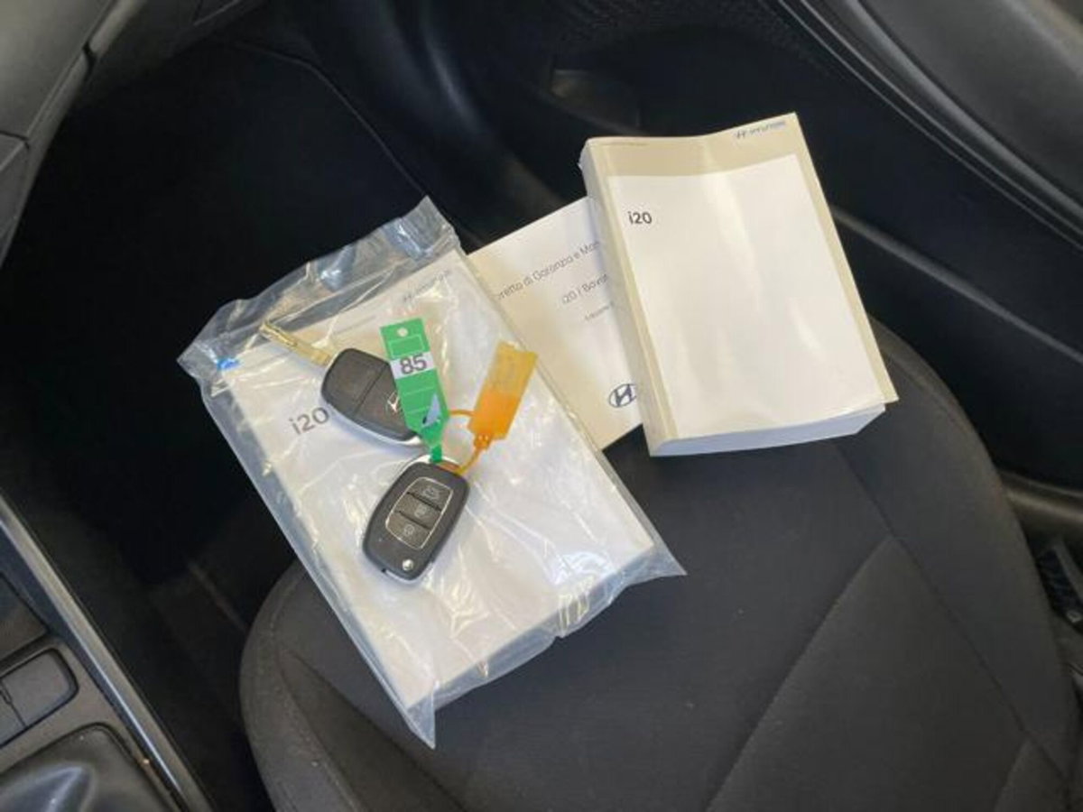 Hyundai i20 1.2 mpi Connectline mt (19)
