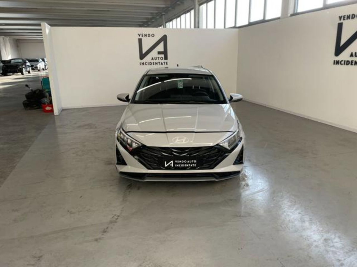 Hyundai i20 1.2 mpi Connectline mt (2)