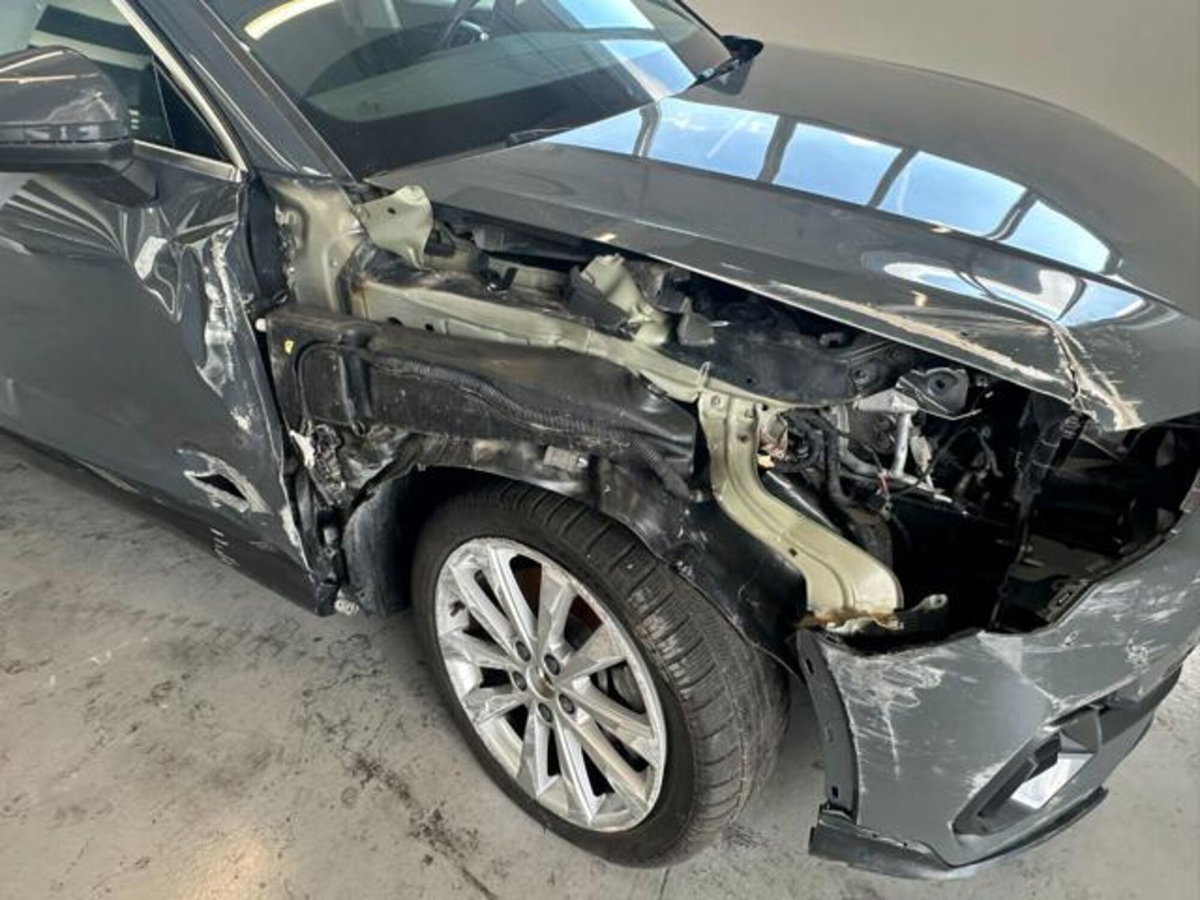 Audi Q3 Sportback 45 TFSI e S tronic Business Plus (10)