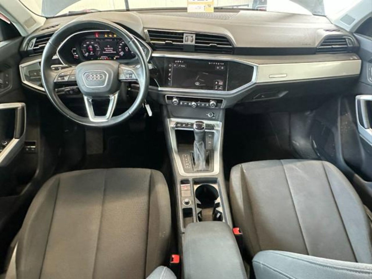 Audi Q3 Sportback 45 TFSI e S tronic Business Plus (15)
