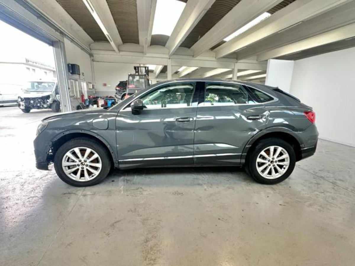 Audi Q3 Sportback 45 TFSI e S tronic Business Plus (4)