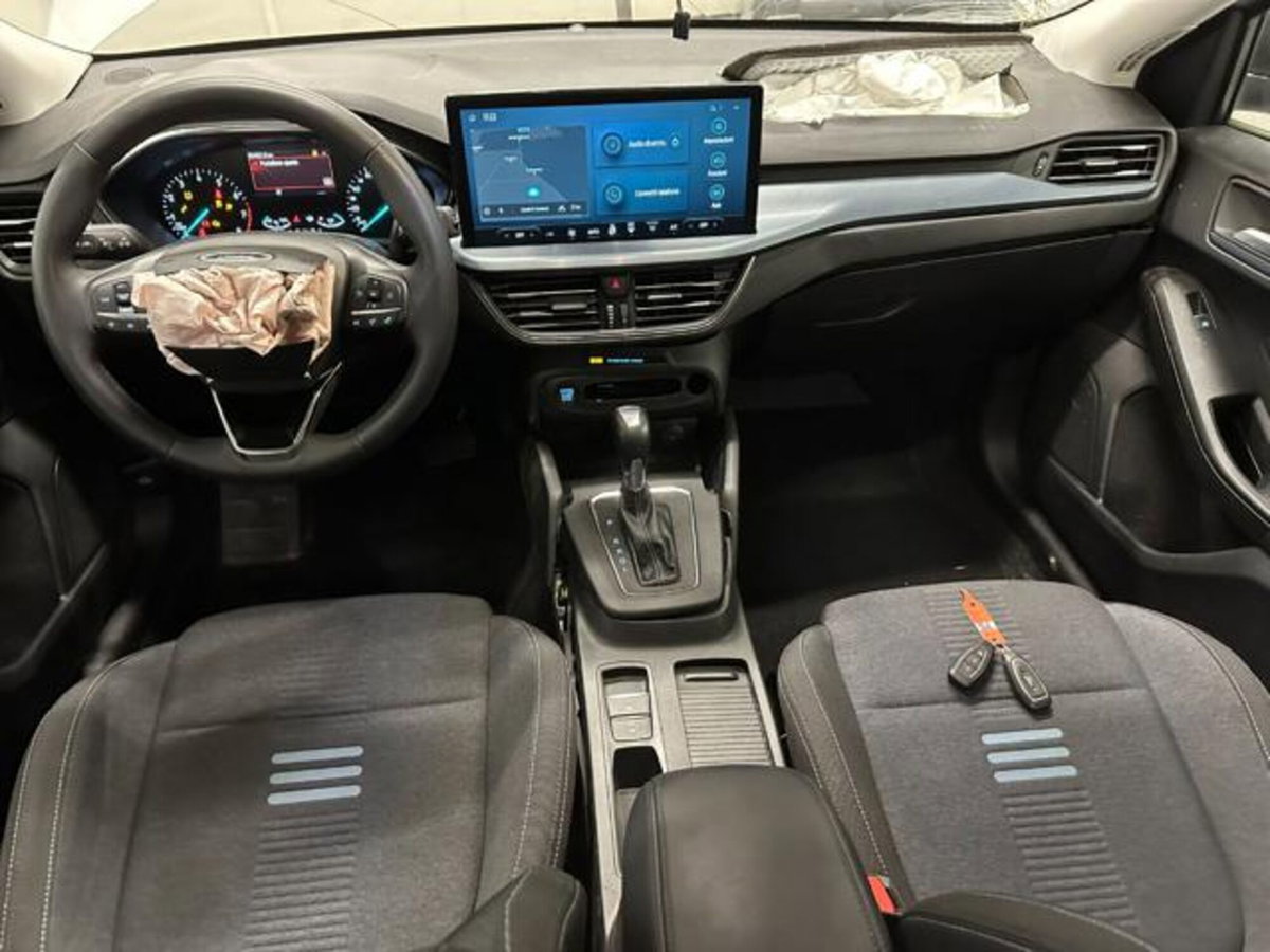 Ford Focus Station Wagon 1.0 EcoBoost Hybrid 125 CV Powershift SW Active Style (13)