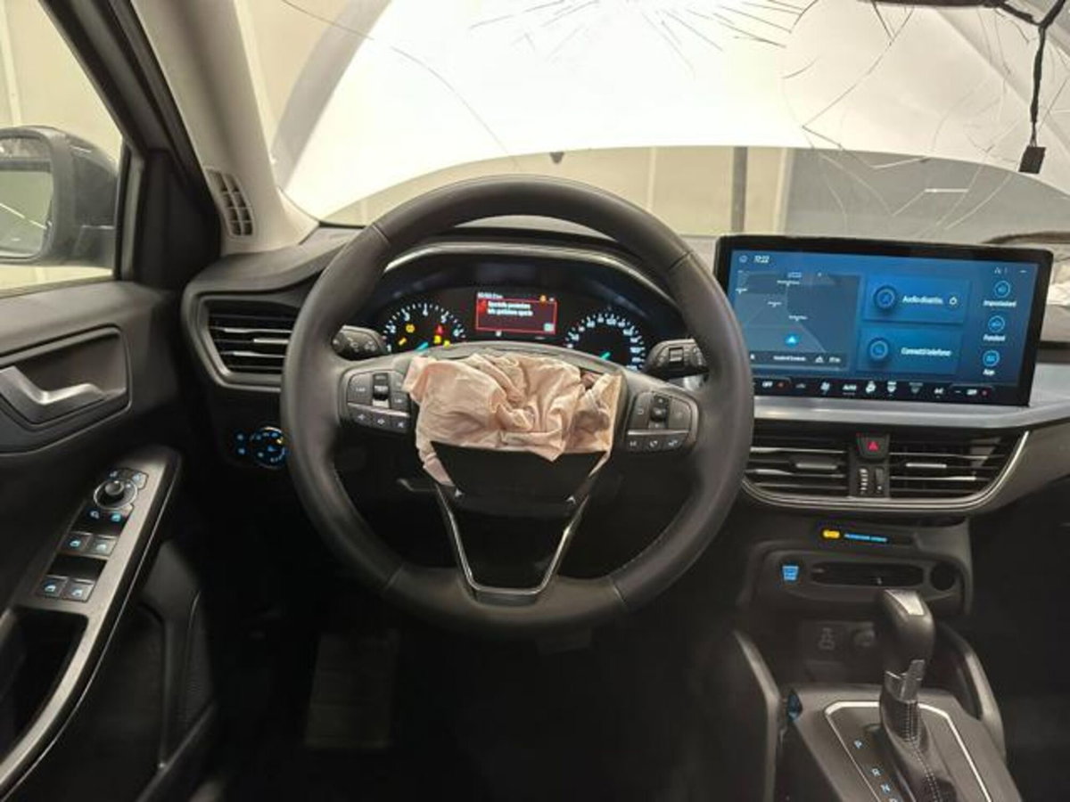 Ford Focus Station Wagon 1.0 EcoBoost Hybrid 125 CV Powershift SW Active Style (14)
