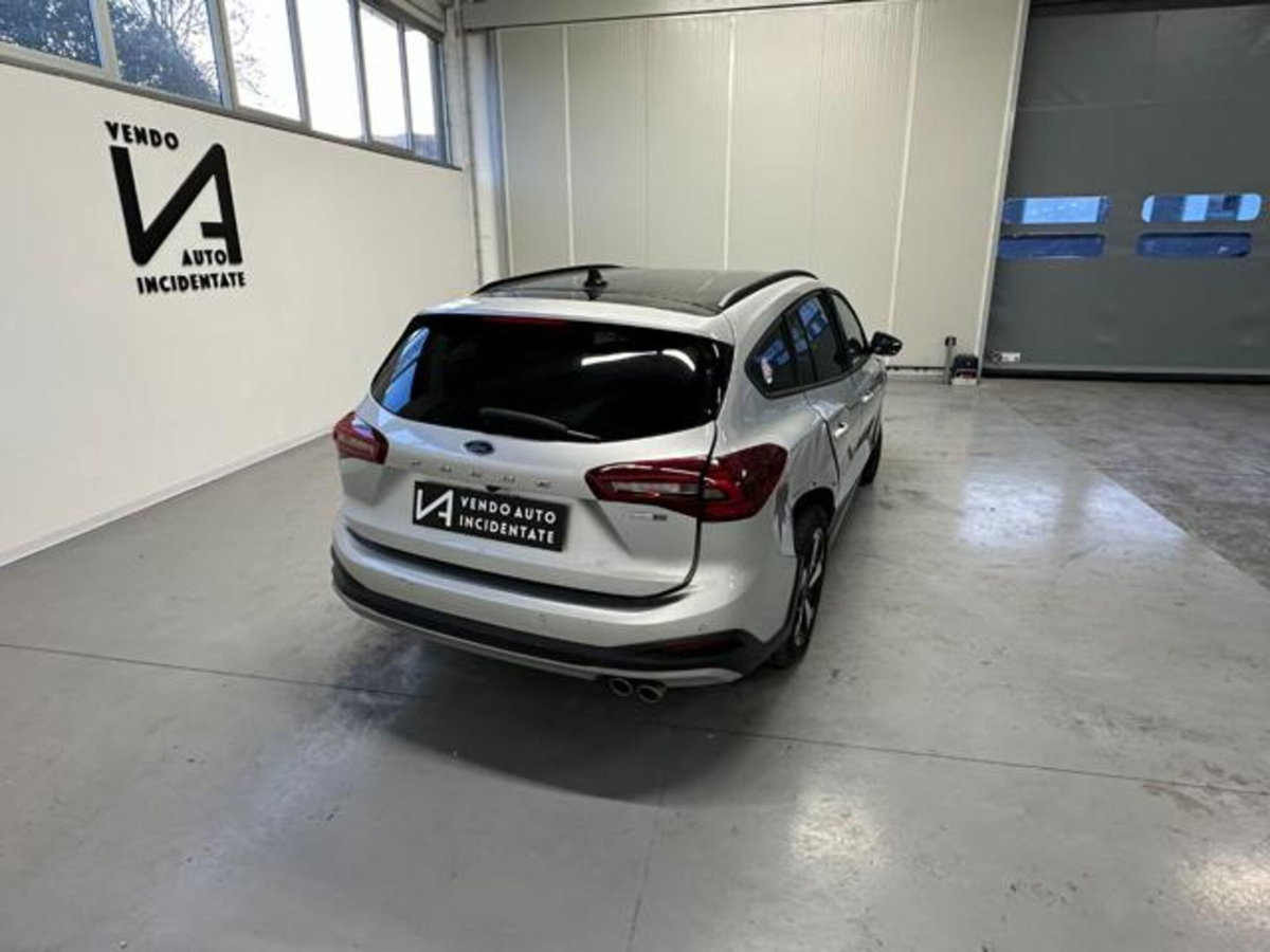 Ford Focus Station Wagon 1.0 EcoBoost Hybrid 125 CV Powershift SW Active Style (7)
