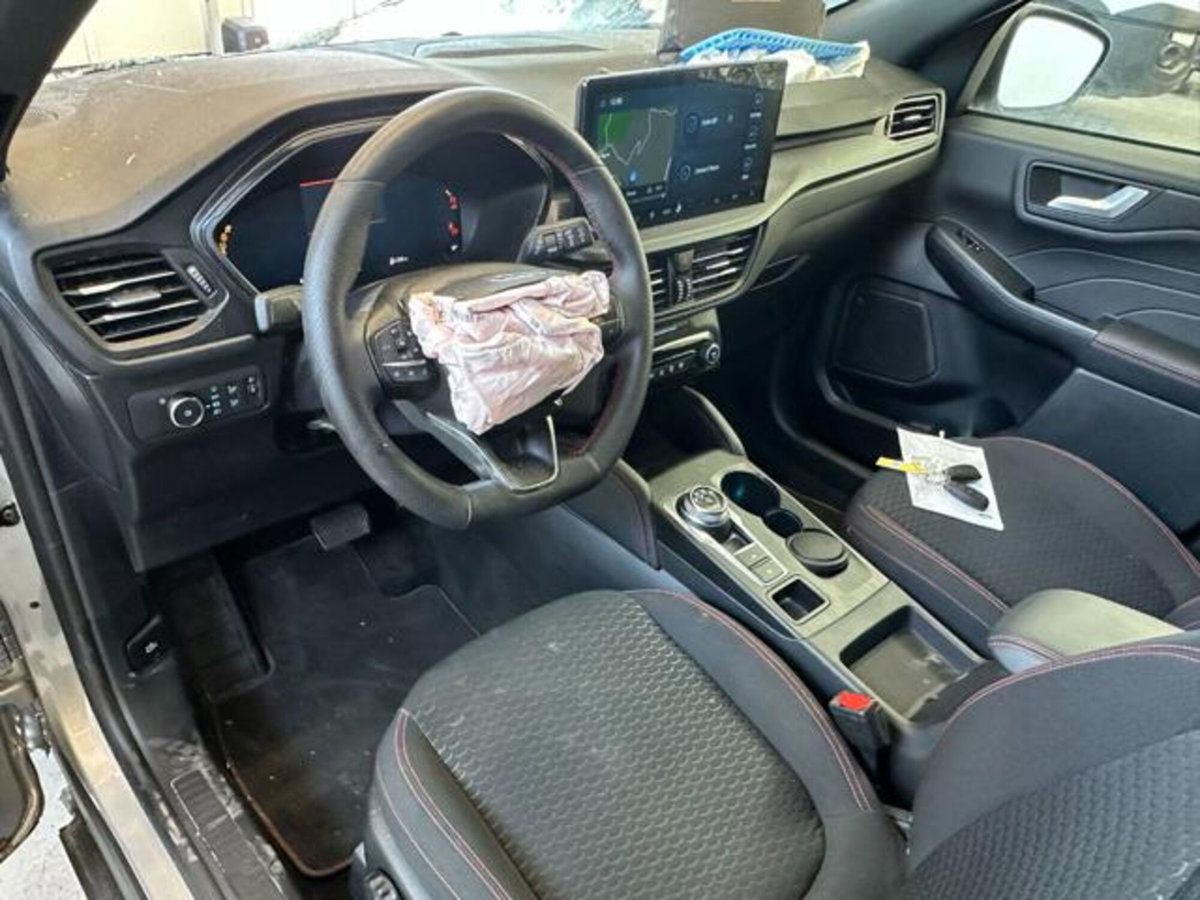 Ford Kuga 2.5 Full Hybrid 190 CV CVT 2WD ST-Line X (15)