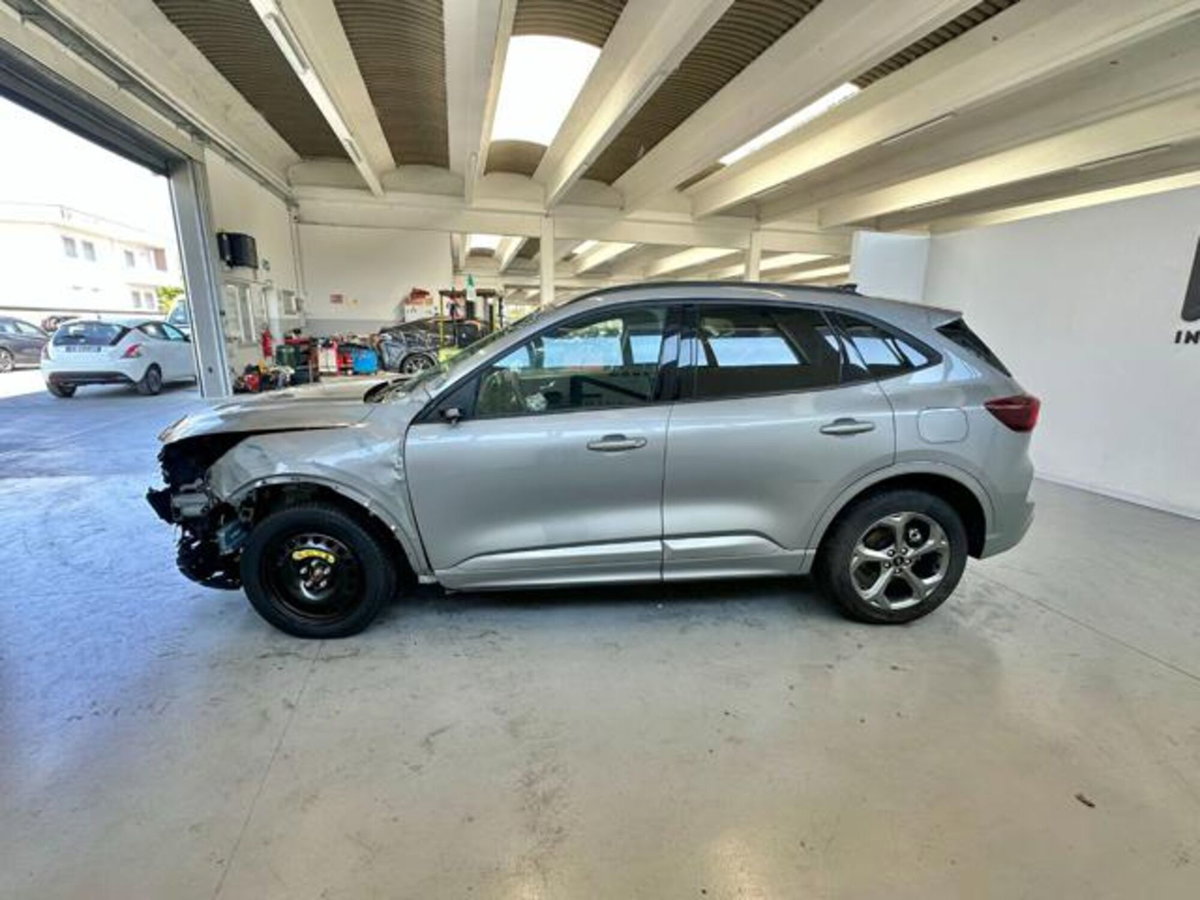 Ford Kuga 2.5 Full Hybrid 190 CV CVT 2WD ST-Line X (4)