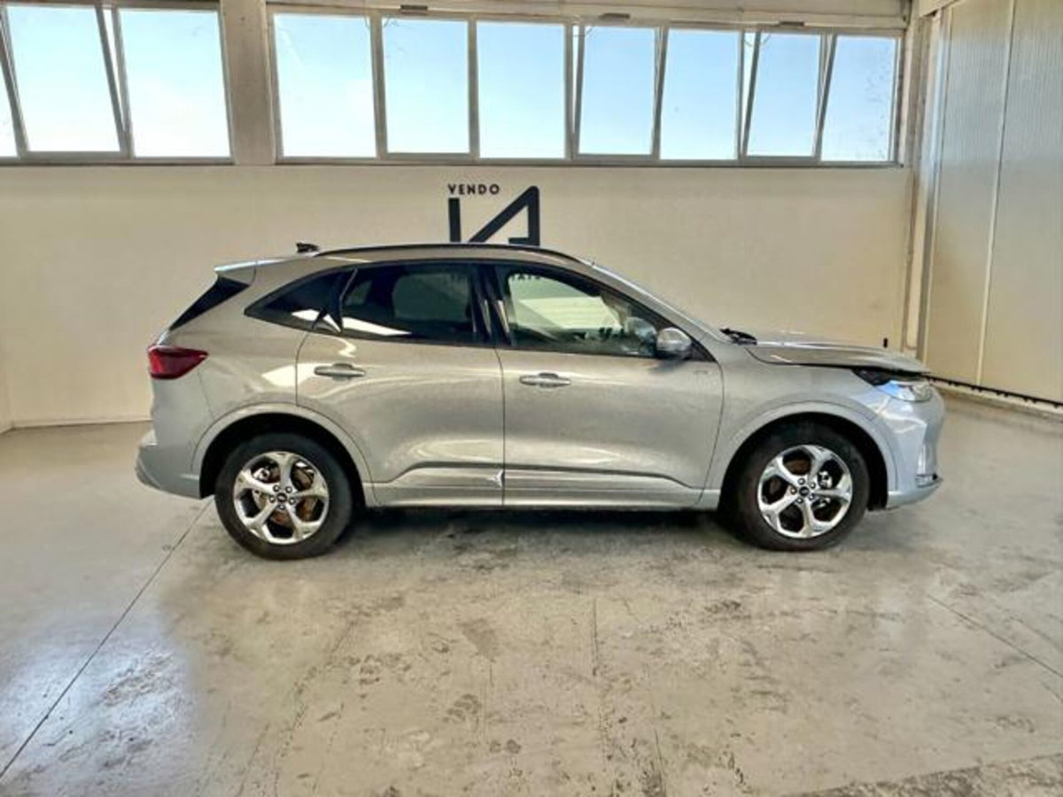 Ford Kuga 2.5 Full Hybrid 190 CV CVT 2WD ST-Line X (8)