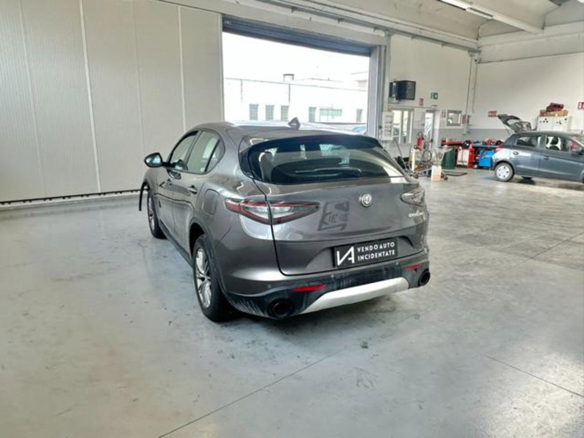 Alfa Romeo Stelvio Stelvio 2.2 Turbodiesel 160 CV AT8 RWD Super Business (5)