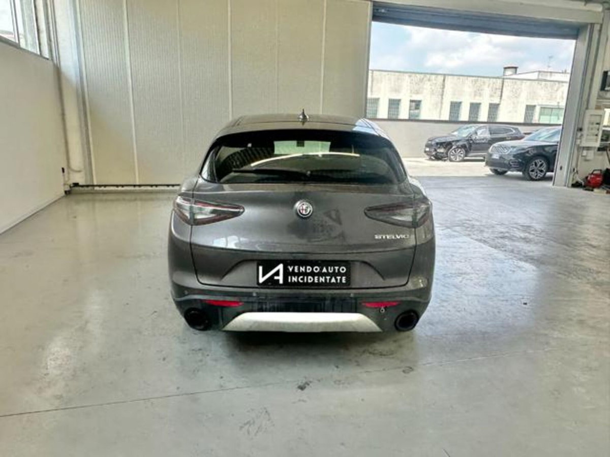 Alfa Romeo Stelvio Stelvio 2.2 Turbodiesel 160 CV AT8 RWD Super Business (6)