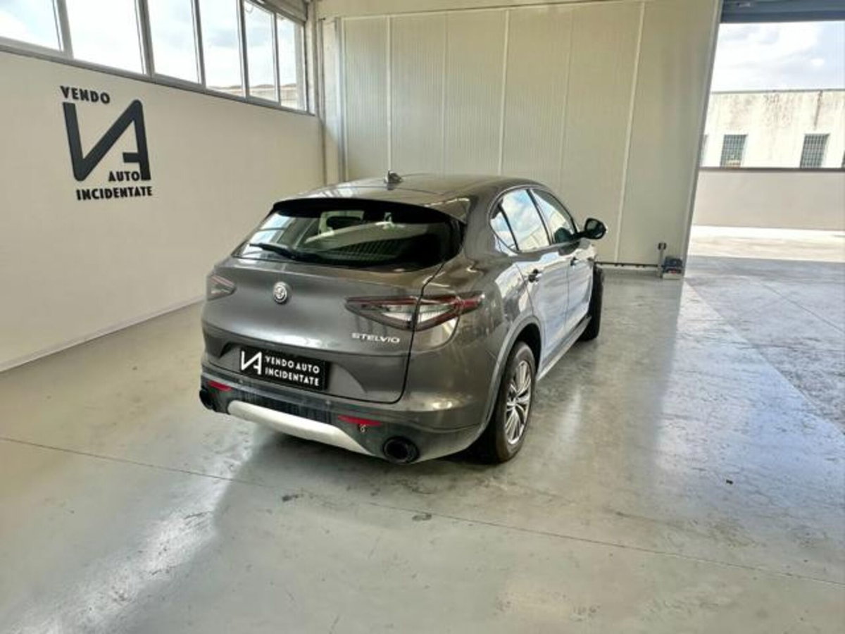 Alfa Romeo Stelvio Stelvio 2.2 Turbodiesel 160 CV AT8 RWD Super Business (7)