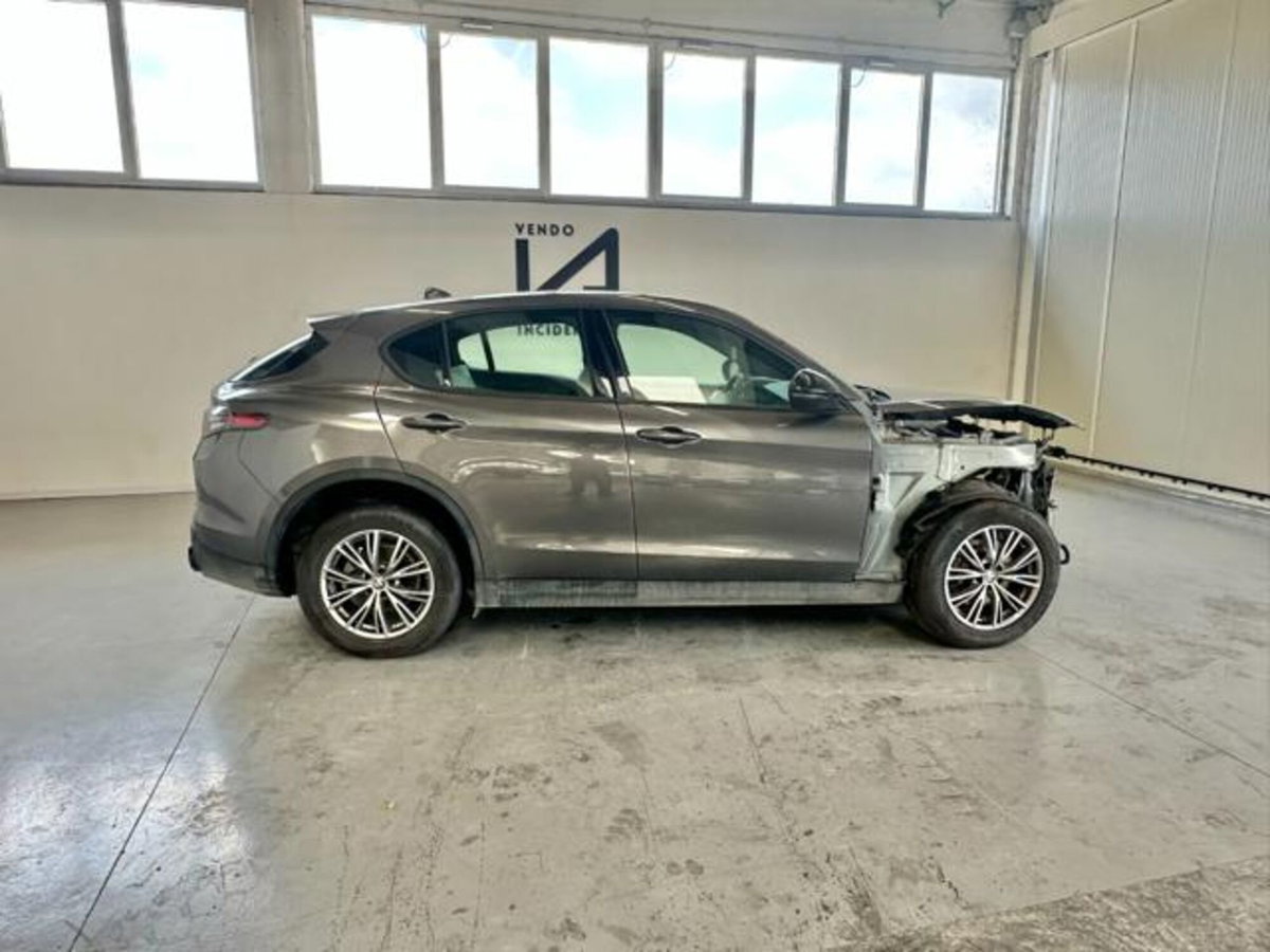 Alfa Romeo Stelvio Stelvio 2.2 Turbodiesel 160 CV AT8 RWD Super Business (8)