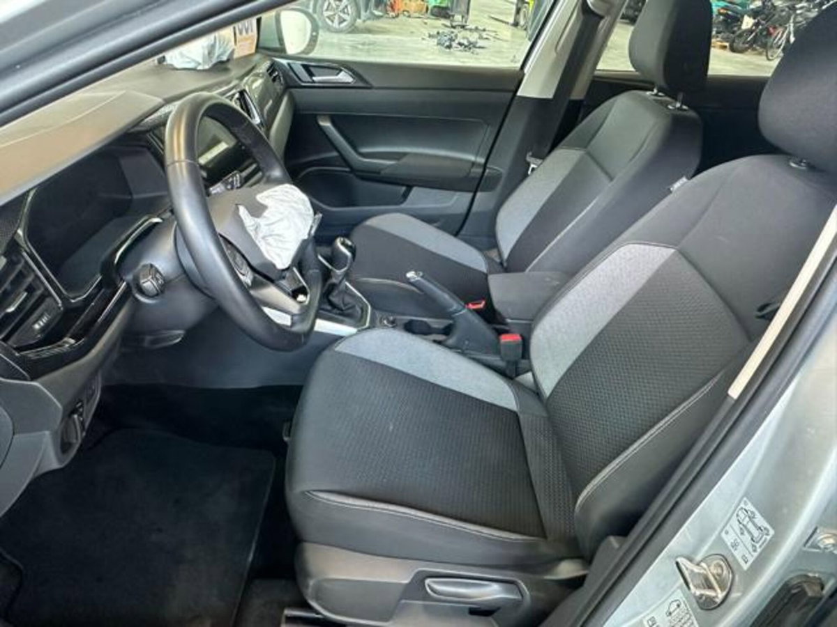 Volkswagen Taigo 1.0 tsi Life 95cv (11)