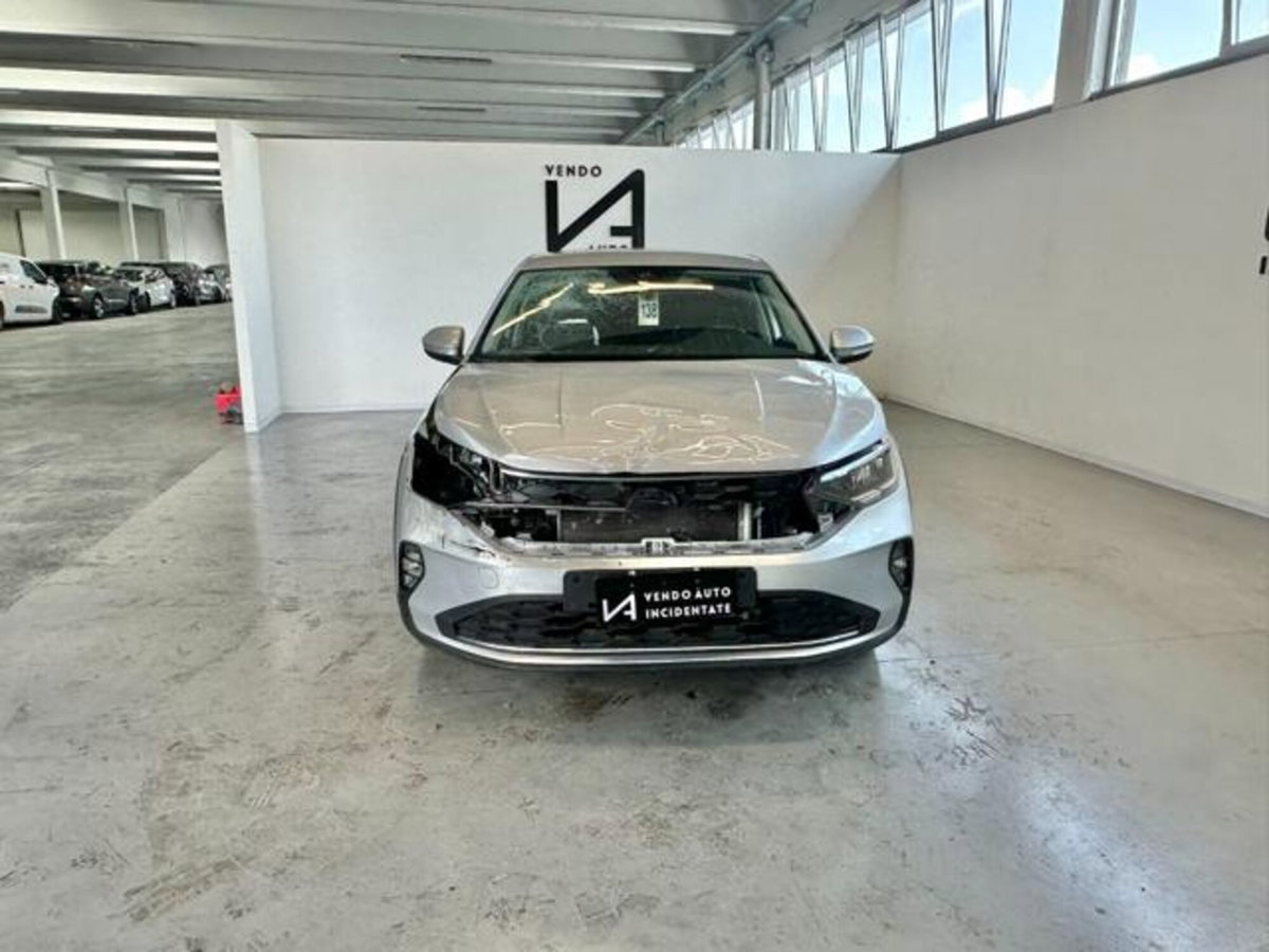 Volkswagen Taigo 1.0 tsi Life 95cv (2)