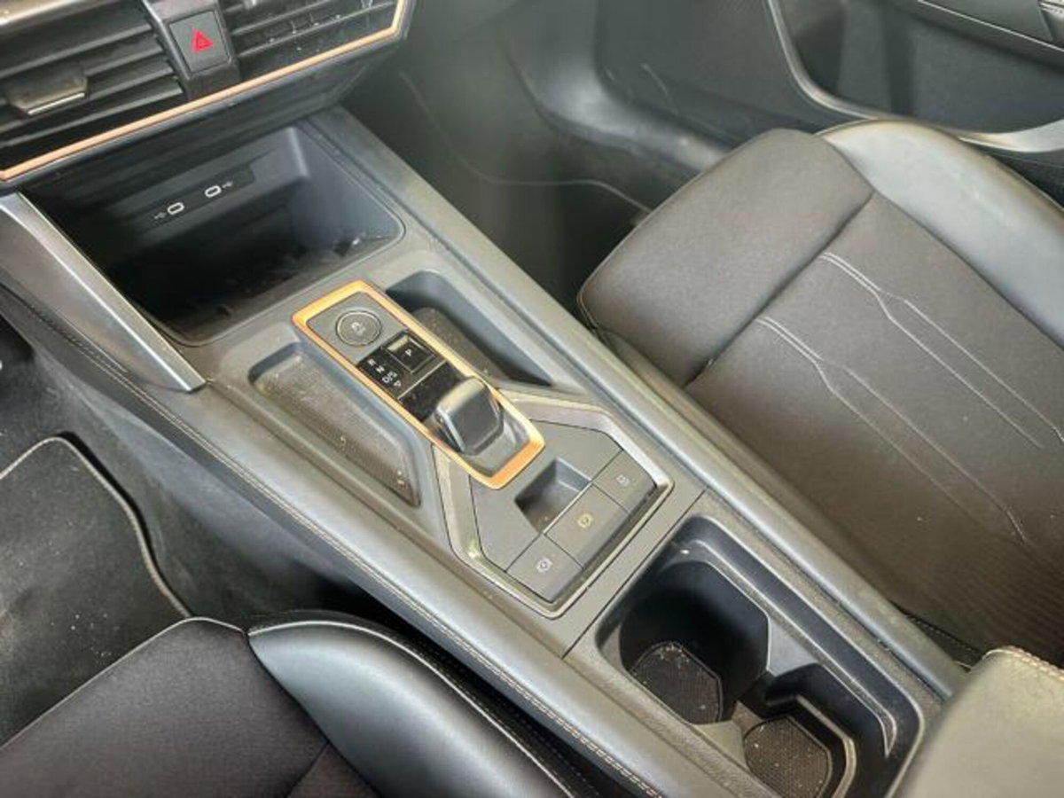 Cupra Leon Station Wagon Leon Sportstourer 1.5 hybrid 150cv dsg (17)