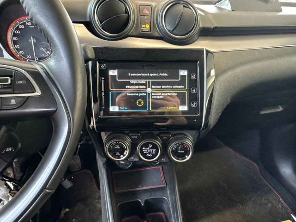Suzuki Swift 1.2h Top 2wd (18)