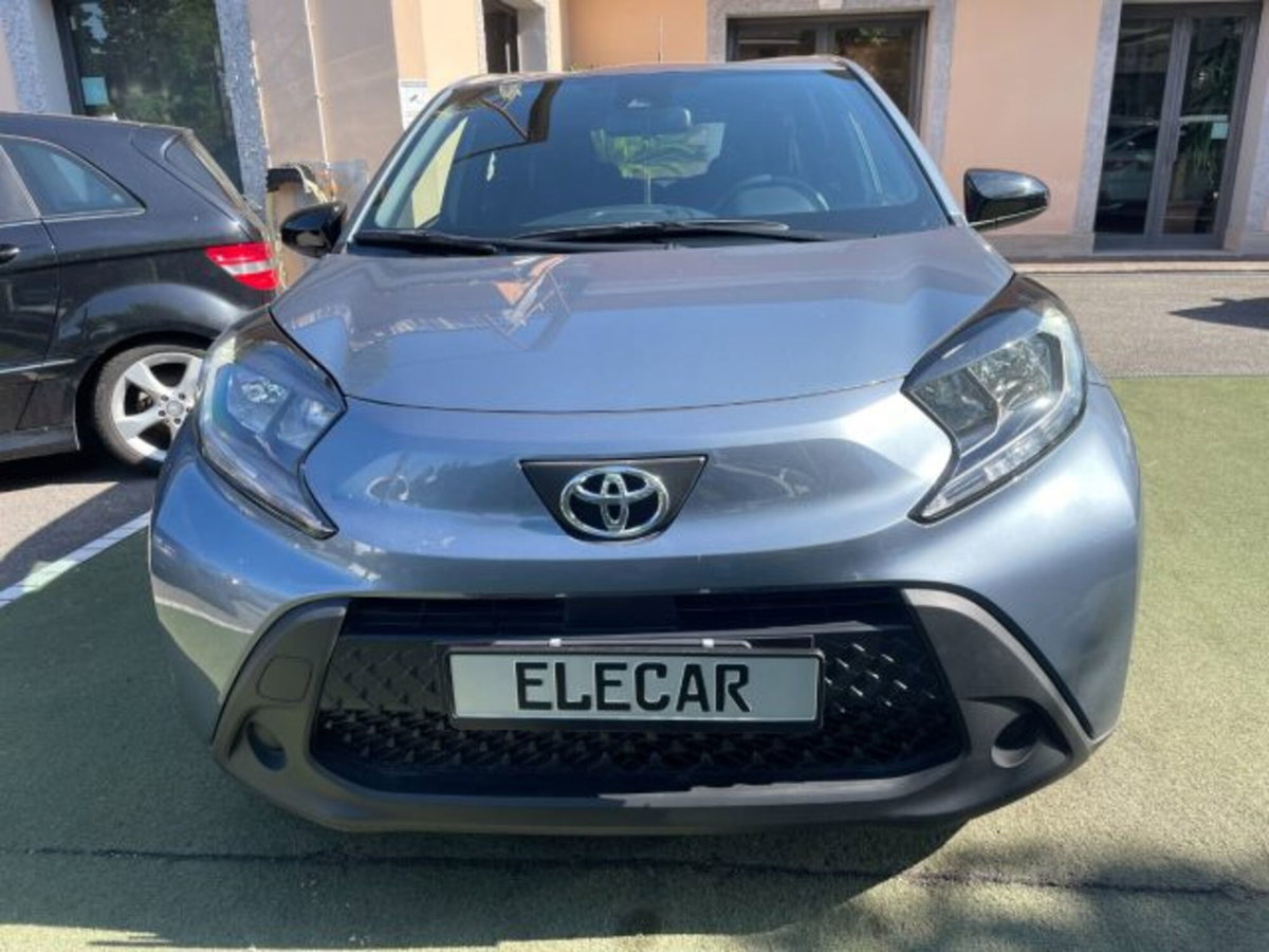 Toyota Aygo X 1.0 VVT-i 72 CV 5 porte Limited Air (2)