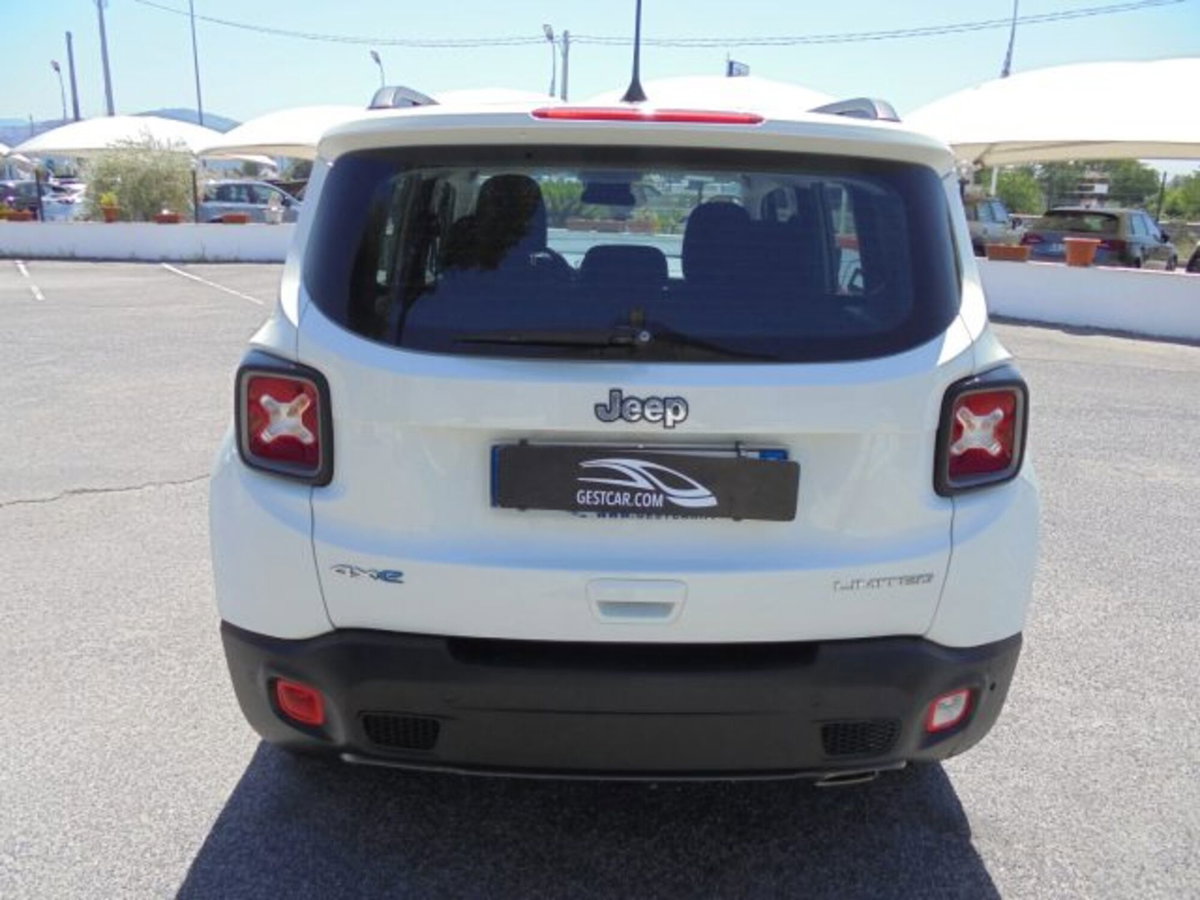 Jeep Renegade 1.3 T4 190CV PHEV 4xe AT6 Limited (14)
