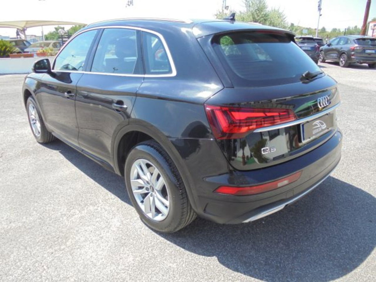 Audi Q5 40 TDI 204 CV quattro S tronic Business (14)