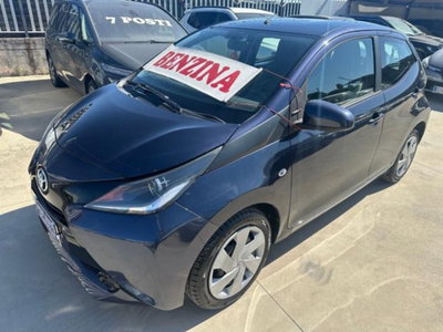 Toyota Aygo 1.0 VVT-i 69 CV 5 porte x-play usata