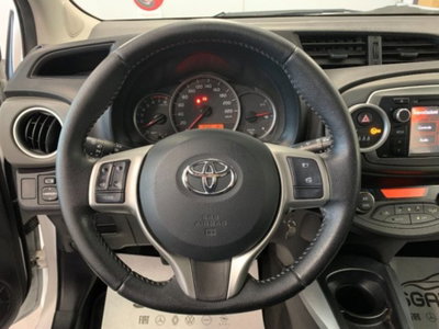 Toyota Yaris 1.0 5 porte Lounge (12)