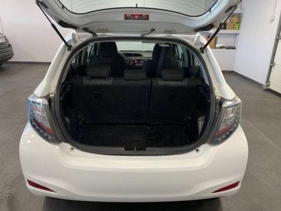 Toyota Yaris 1.0 5 porte Lounge (16)