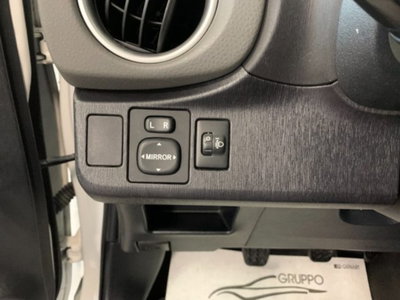 Toyota Yaris 1.0 5 porte Lounge (17)