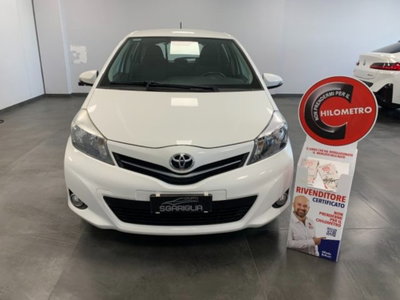 Toyota Yaris 1.0 5 porte Lounge (2)