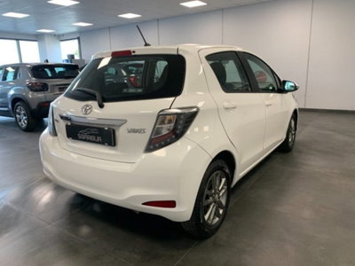 Toyota Yaris 1.0 5 porte Lounge (6)