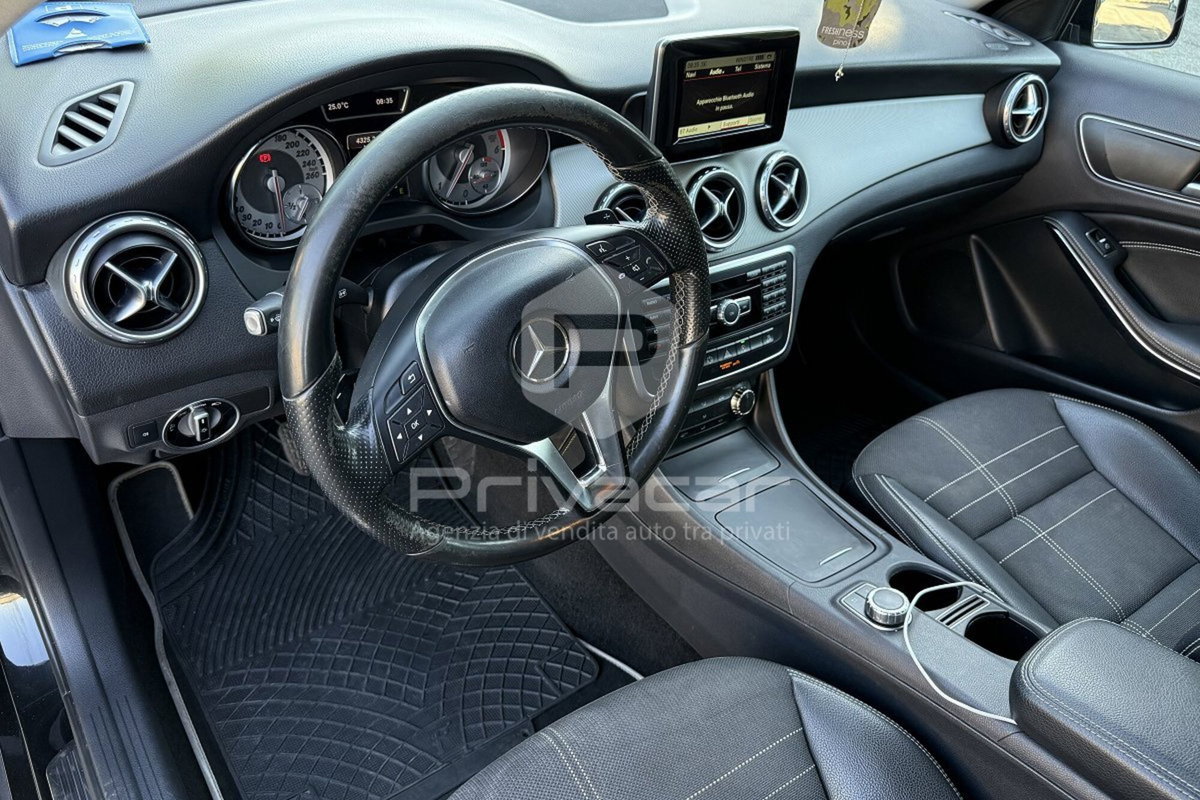 Mercedes-Benz GLA SUV 220 CDI Automatic 4Matic Sport (10)