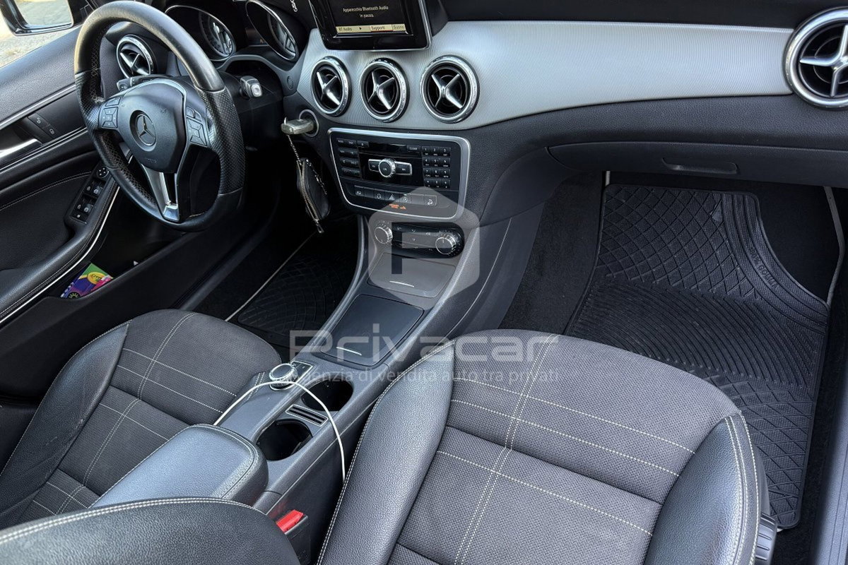 Mercedes-Benz GLA SUV 220 CDI Automatic 4Matic Sport (11)