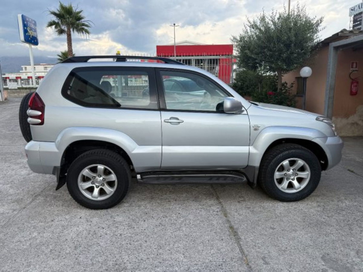 Toyota Land Cruiser D-4D 16V cat 3 porte Sol (10)