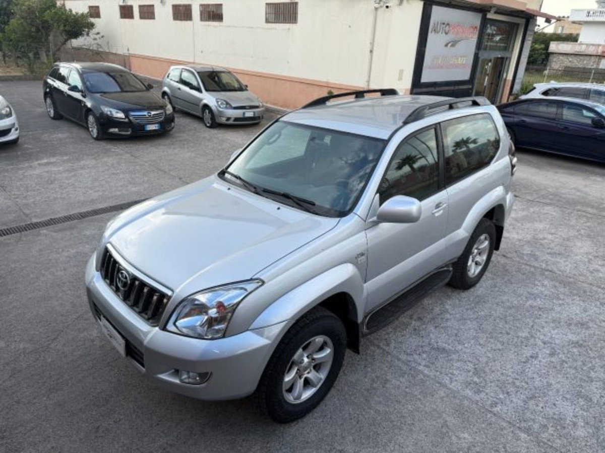 Toyota Land Cruiser D-4D 16V cat 3 porte Sol (11)