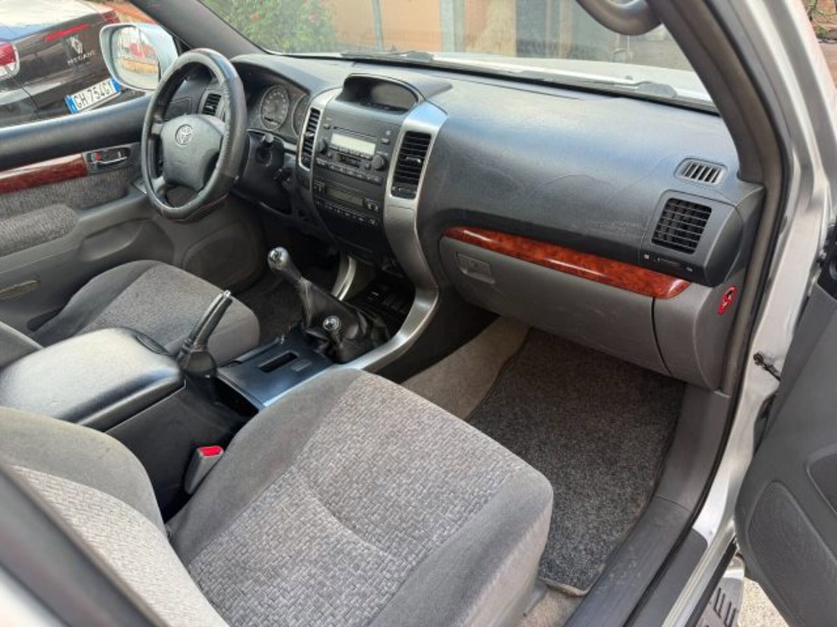 Toyota Land Cruiser D-4D 16V cat 3 porte Sol (14)