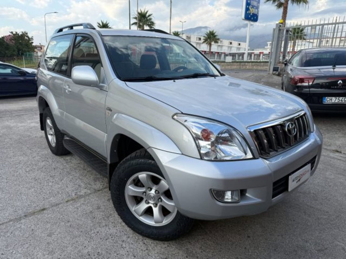 Toyota Land Cruiser D-4D 16V cat 3 porte Sol (3)